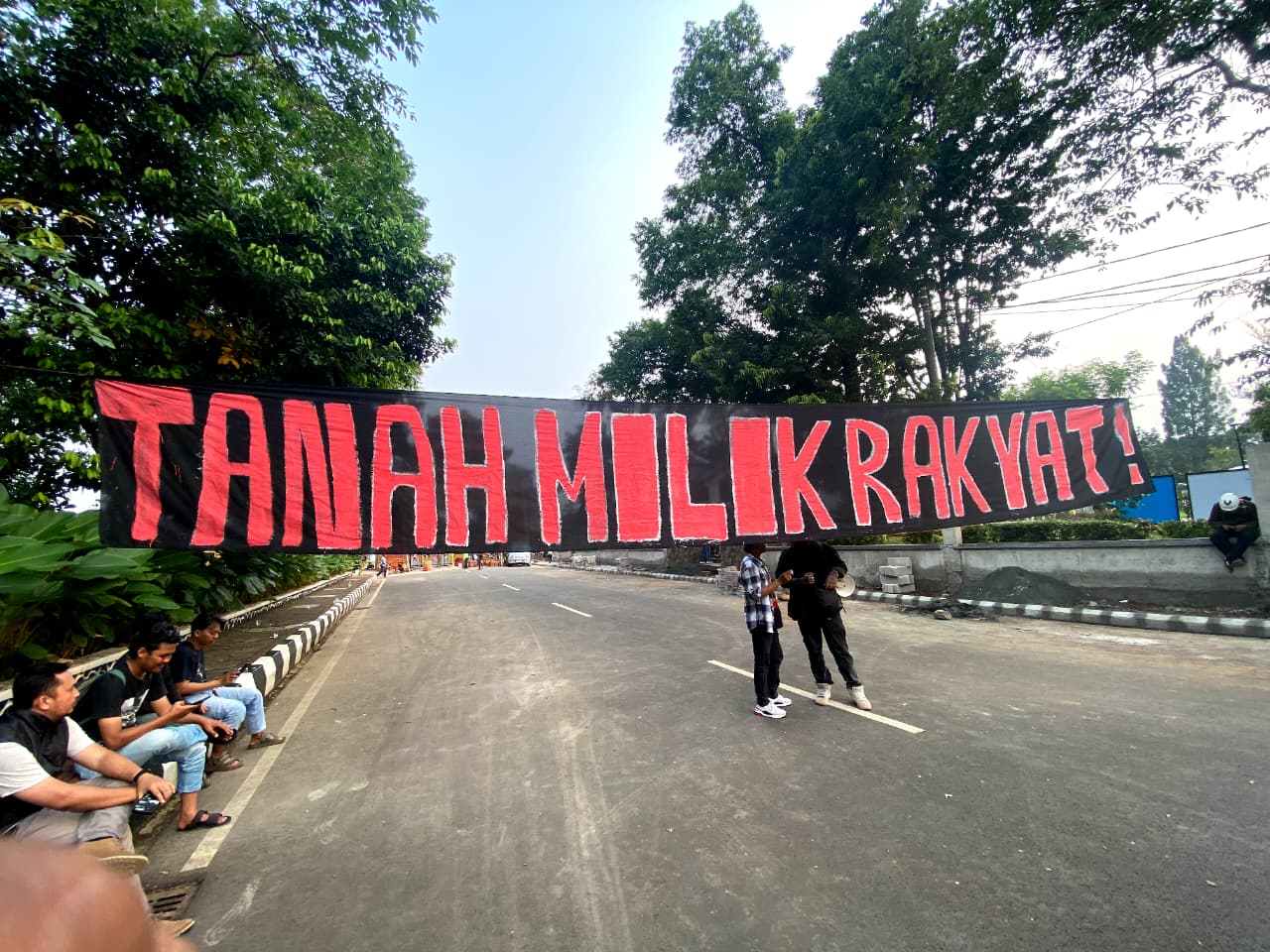 Prahara di Kaki Gunung Salak: Perjuangan Petani Sukajaya Melawan Penggusuran dan Intimidasi whatsapp image 2026 06 22 at 23.20.37